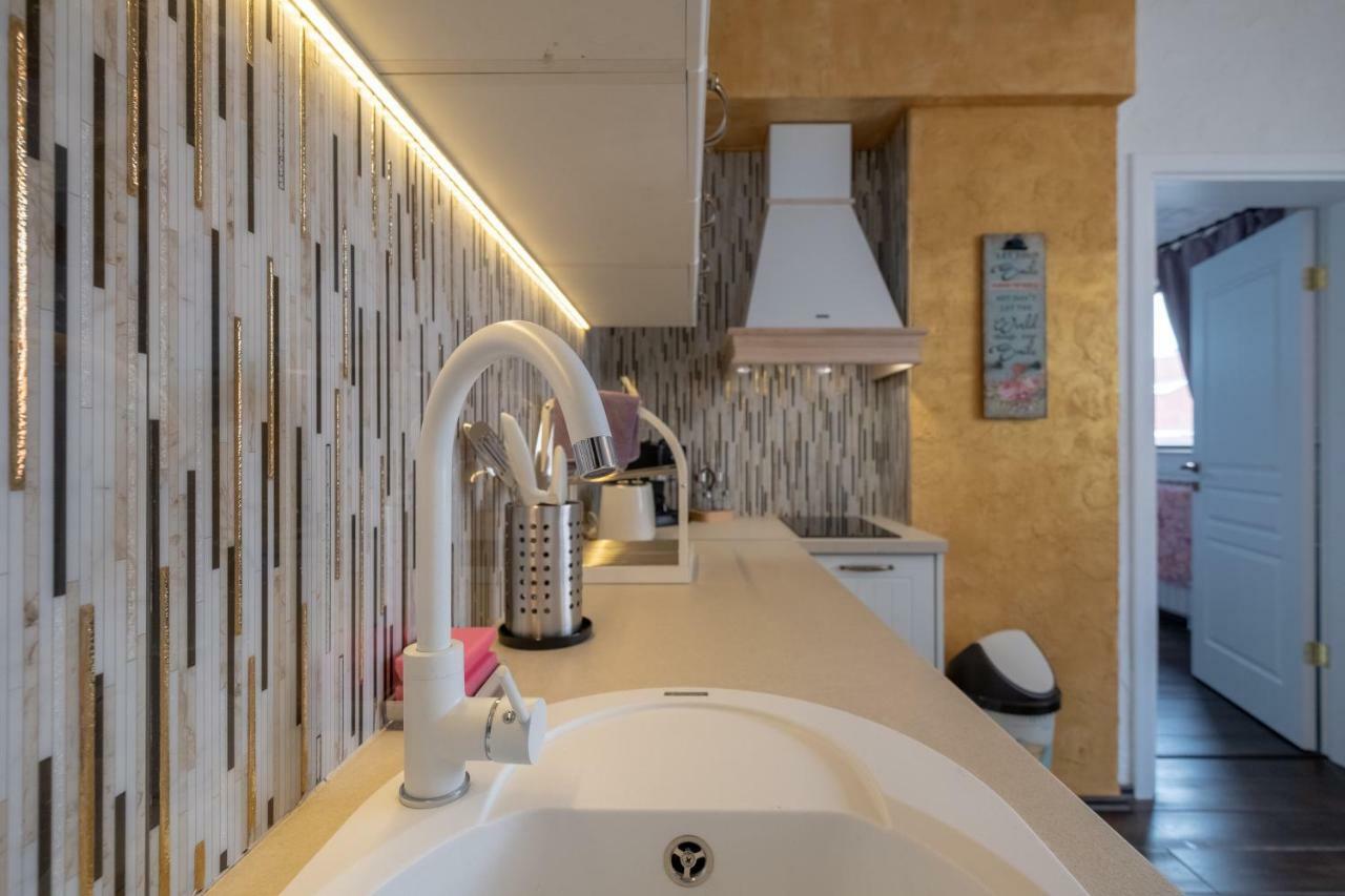 1-Bedroom Designer Apartment On Hristo Belchev Str Sofia Exteriör bild