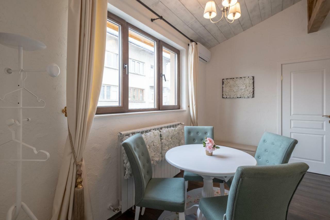 1-Bedroom Designer Apartment On Hristo Belchev Str Sofia Exteriör bild